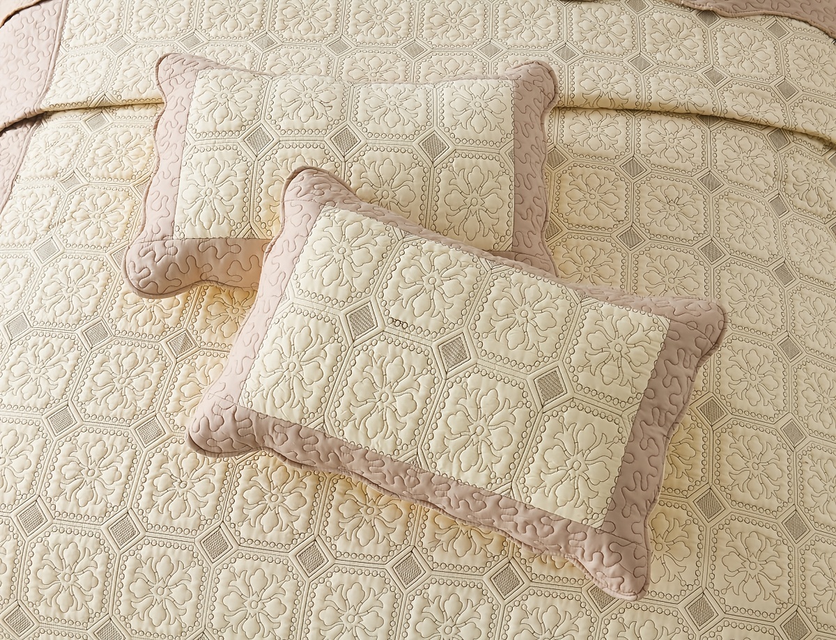 Ultra-Soft & Breathable 3pcs Embroidered Floral Bedspread Set - Includes 1 Bedspread (219.99cm x 240.0cm) and 2 Pillowcases (51.0cm x 70.0cm) - Perfect for Cozy Bedroom or Dorm Decor, Machine Washable Polyester