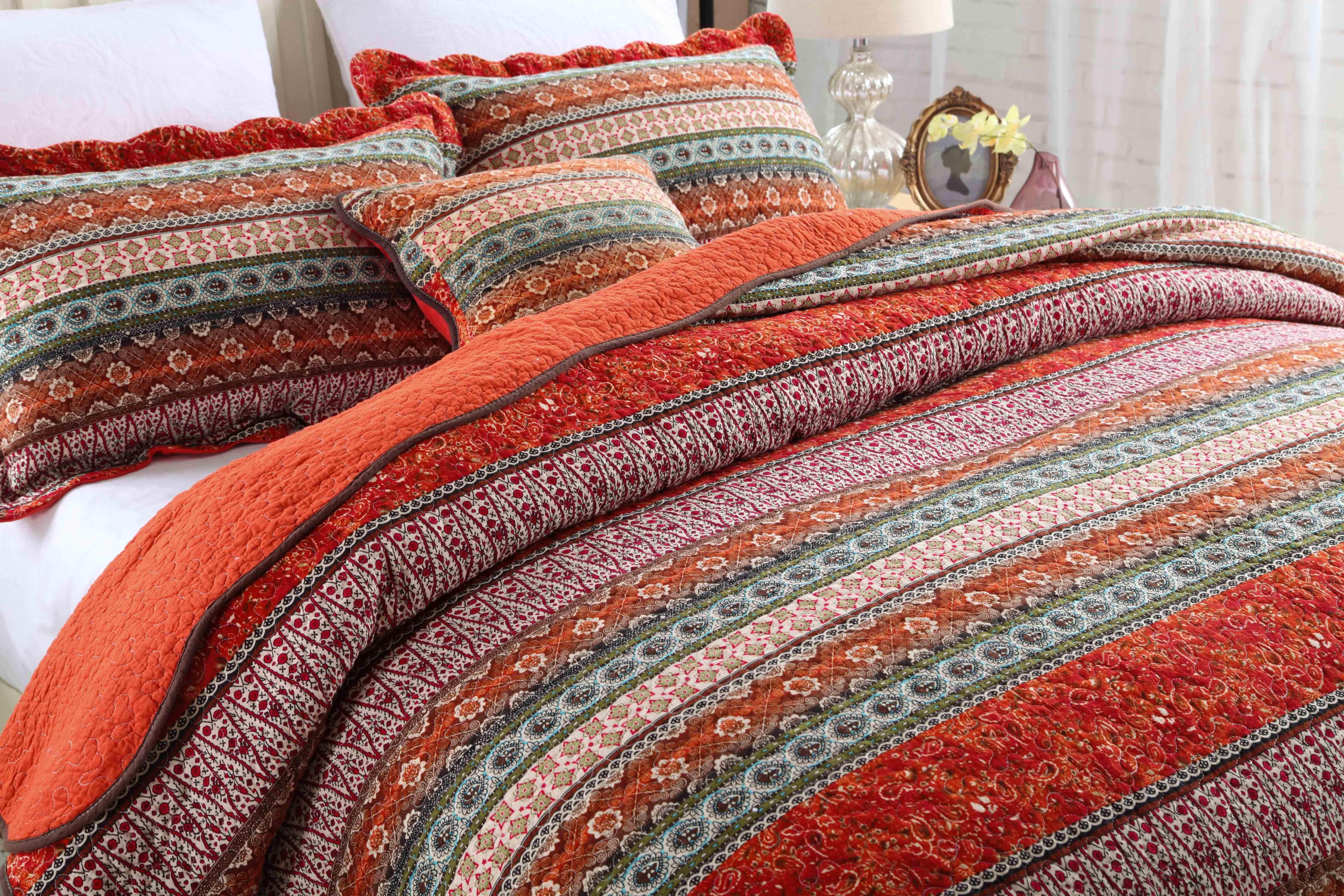 1pc Bohemian Red 100% Cotton Quilted Bedspread - Double-Sided Luxurious Floral Patchwork Design, Soft & Breathable All-Season Bed Cover for Couples, No Pillowcases Included