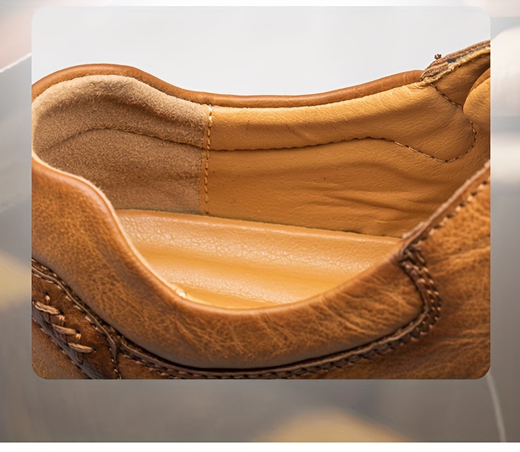 CLOHOO Brand Handmade Shoes with Thick Rubber Soles, Suitable for Business And Casual Wear for Men. Comfortable, Breathable, Lace-Up, Durable, Soft-Soled Casual Shoes for Men.