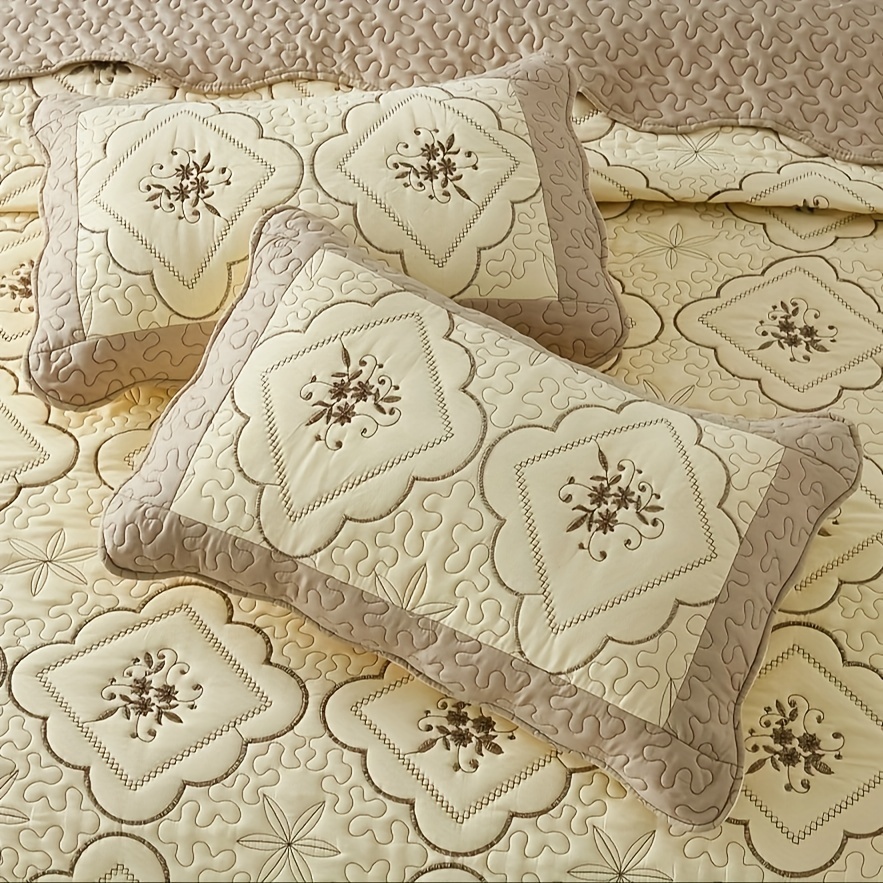 Ultra-Soft & Breathable 3pcs Embroidered Floral Bedspread Set - Includes 1 Bedspread (219.99cm x 240.0cm) and 2 Pillowcases (51.0cm x 70.0cm) - Perfect for Cozy Bedroom or Dorm Decor, Machine Washable Polyester
