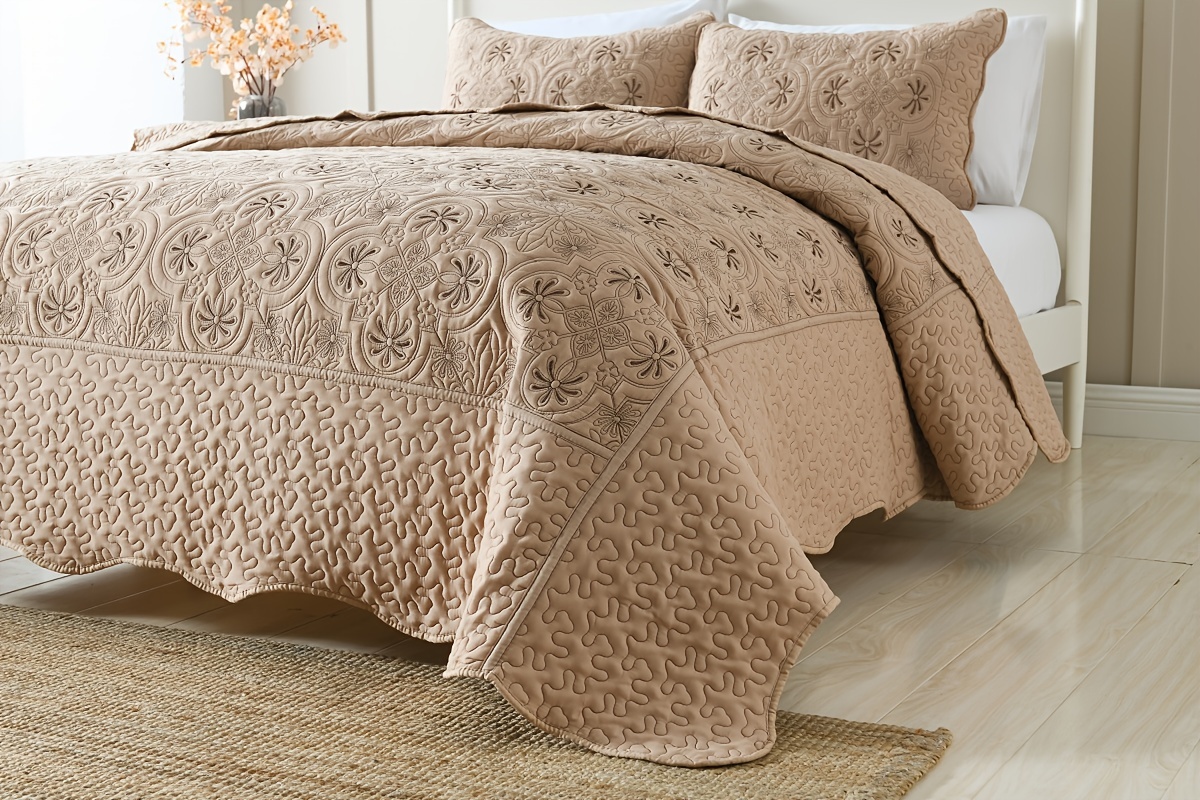 Ultra-Soft & Breathable 3pcs Embroidered Floral Bedspread Set - Includes 1 Bedspread (219.99cm x 240.0cm) and 2 Pillowcases (51.0cm x 70.0cm) - Perfect for Cozy Bedroom or Dorm Decor, Machine Washable Polyester