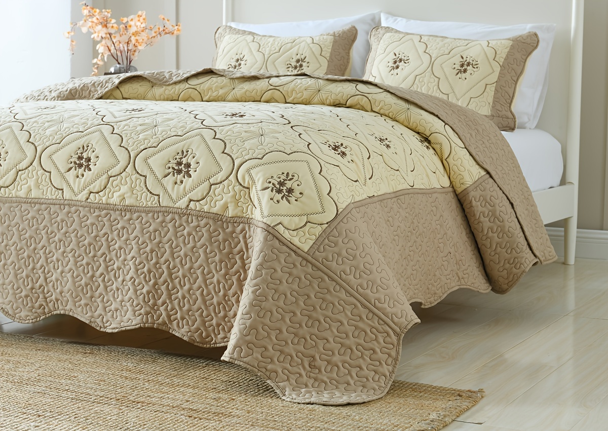 Ultra-Soft & Breathable 3pcs Embroidered Floral Bedspread Set - Includes 1 Bedspread (219.99cm x 240.0cm) and 2 Pillowcases (51.0cm x 70.0cm) - Perfect for Cozy Bedroom or Dorm Decor, Machine Washable Polyester