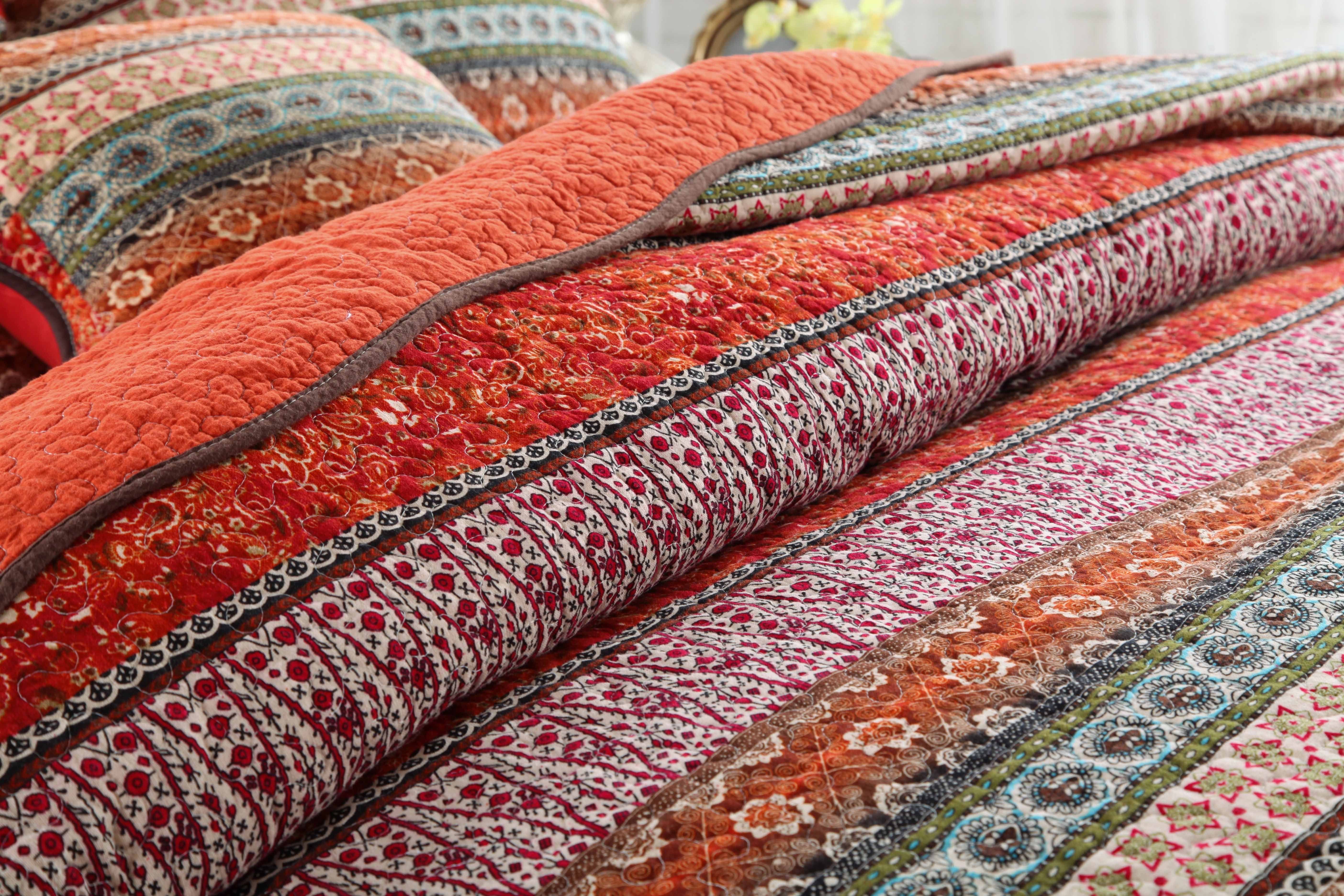 1pc Bohemian Red 100% Cotton Quilted Bedspread - Double-Sided Luxurious Floral Patchwork Design, Soft & Breathable All-Season Bed Cover for Couples, No Pillowcases Included